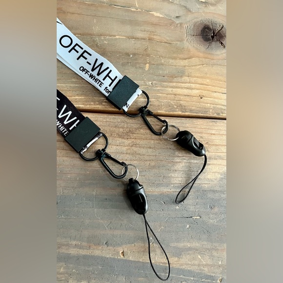 NIKE Lanyard Keychain - Picture 3 of 7